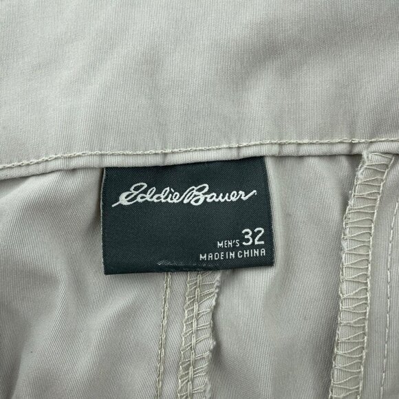 Eddie Bauer Mens Beige Flat-Front Shorts Size 32 Nylon/Spandex 5772 - Picture 4 of 10